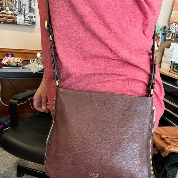 ❌SOLD❌Fossil Leather Crossbody Purse - Picture 12 of 16